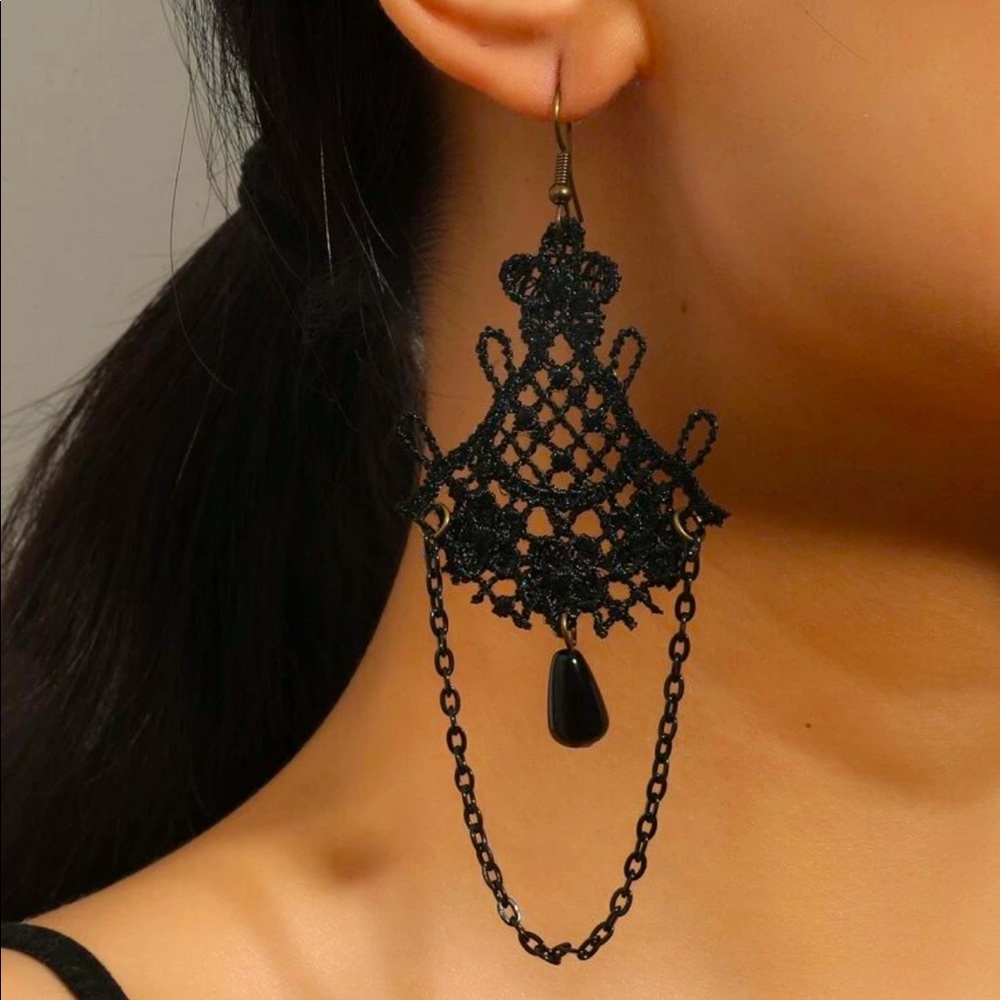 🌻 Black Bead Drop Earrings